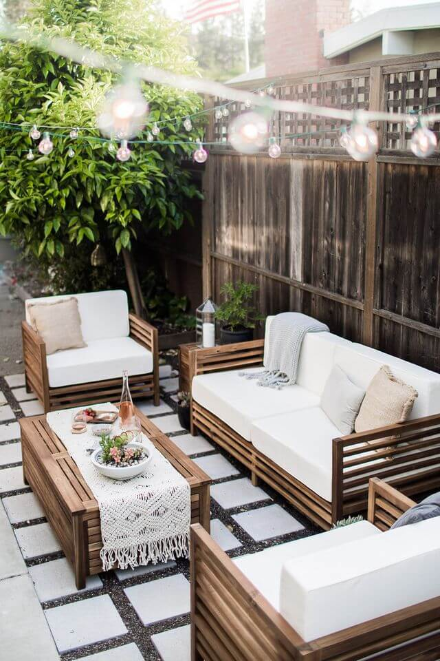 Maximizing outdoor living spaces with classic black and white rug patterns