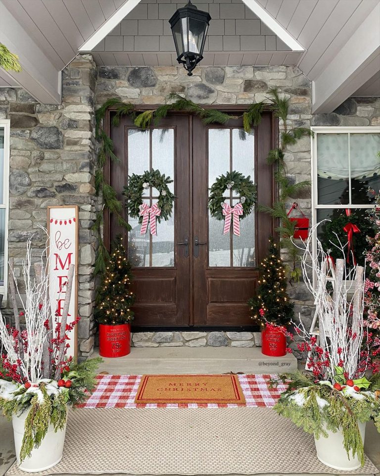 40+ Festive Christmas Front Porch Decorating Ideas - Mycozylive.com with regard to Front Porch Xmas Decor Ideas